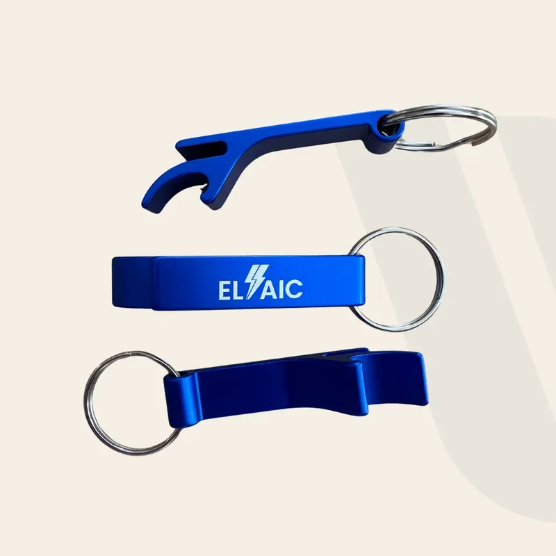 Porte-clés décapsuleur personnalisé Elaic, goodie créé par Armor Innovation à Pleyben